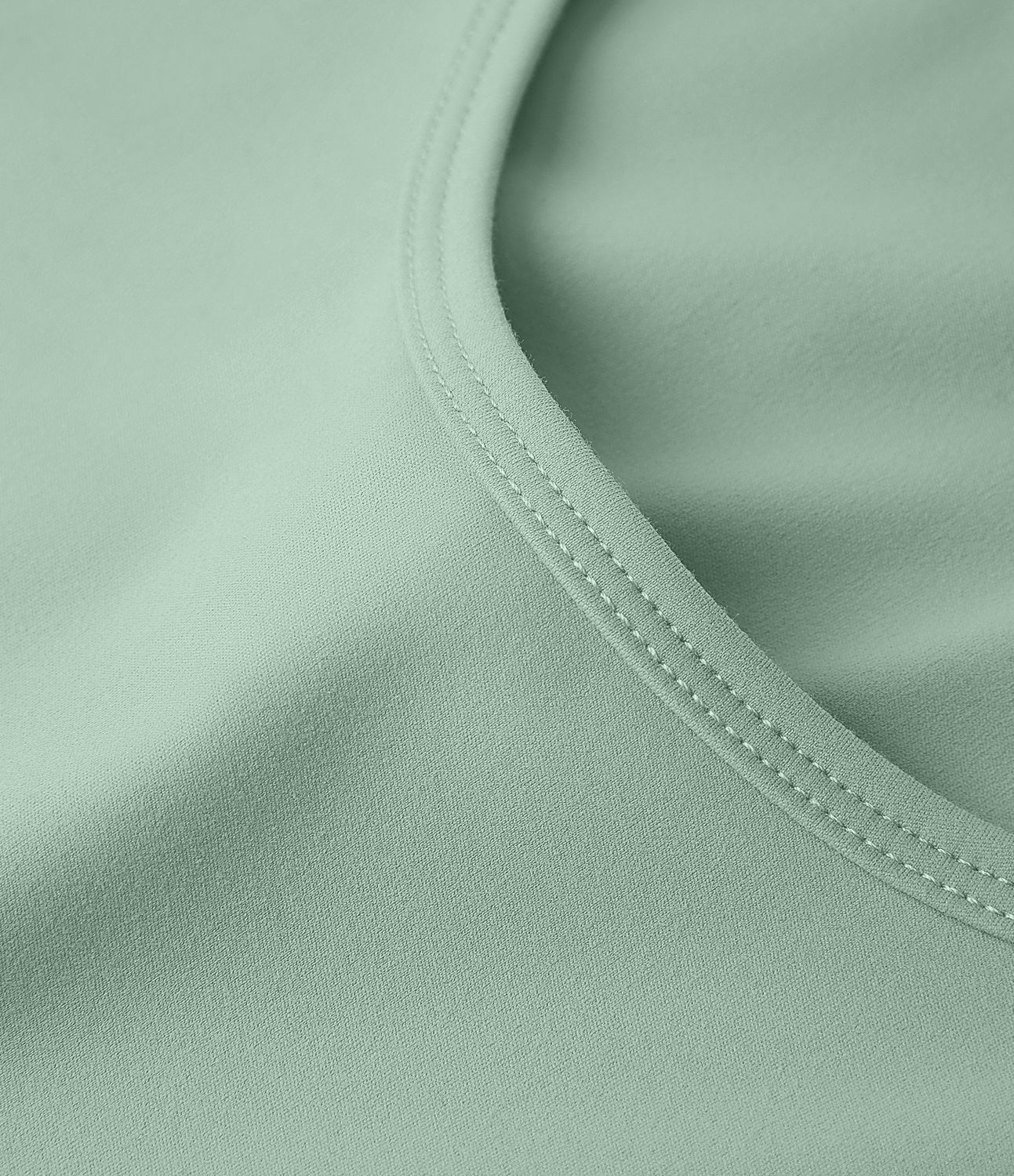 Top deportivo corto de felpa Softlyzero™ Plush con dobladillo cruzado