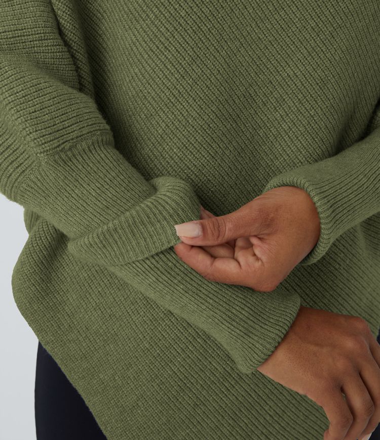 Pull cape de travail à col montant, manches longues et ourlet asymétrique