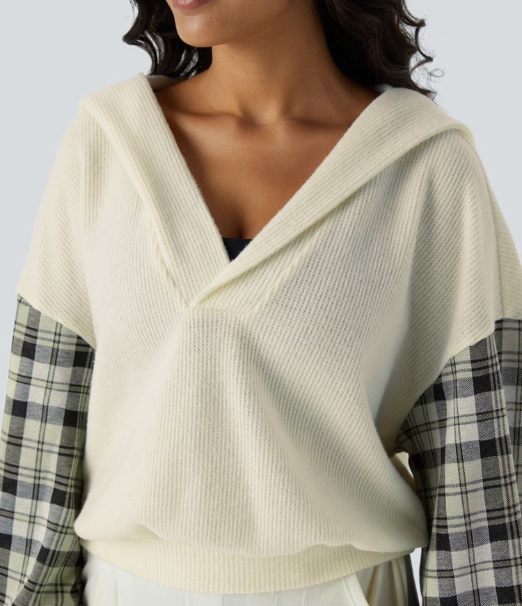 Sweat à capuche col V en maille gauffrée bicolore