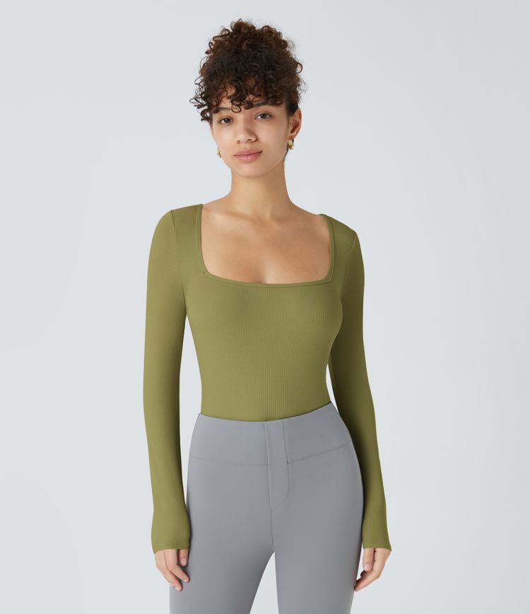 Ribstrikket bodysuit med firkantet udskæring, lange ærmer og smal pasform til arbejde