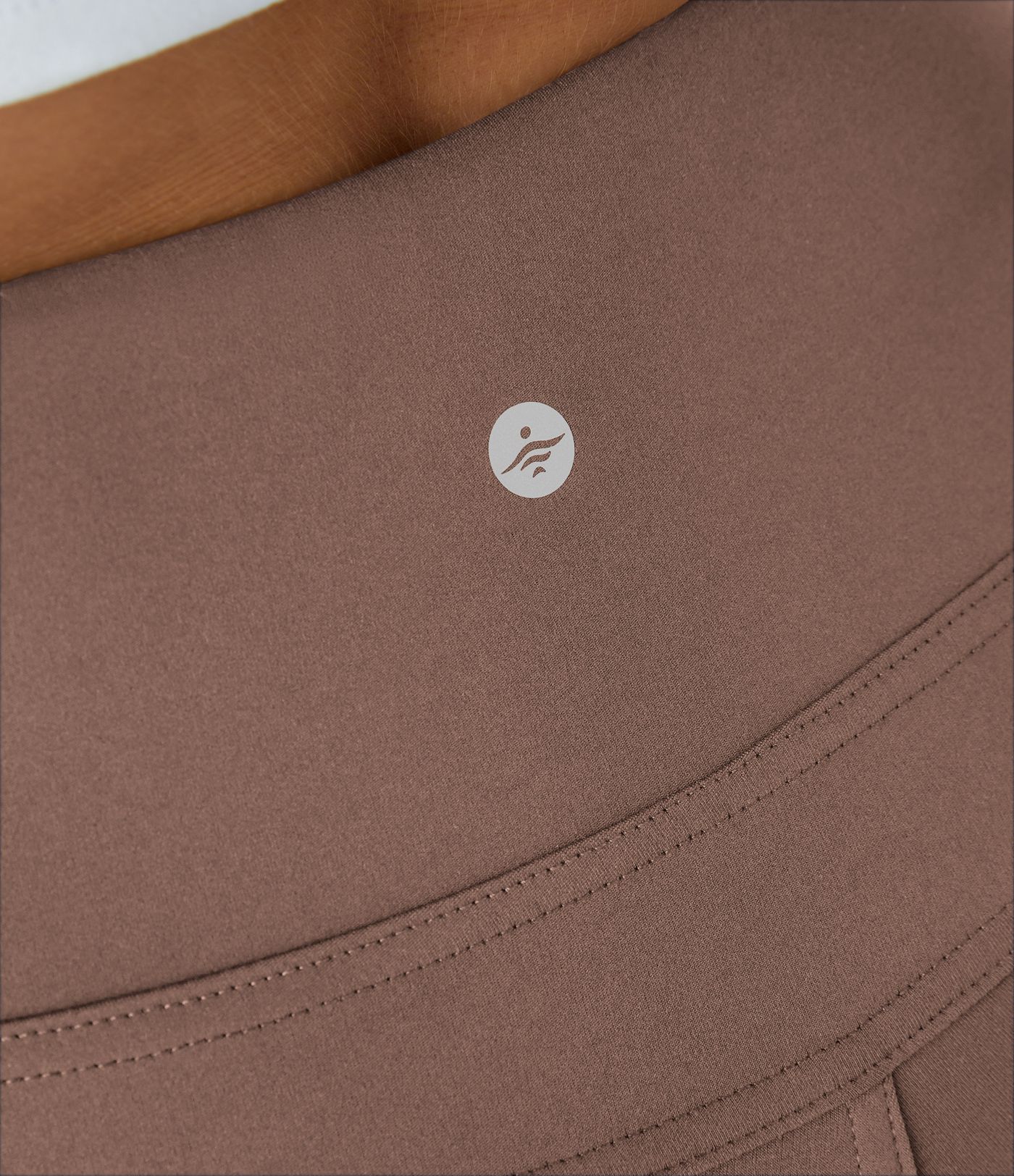 Leggings de yoga acampanados con cintura alta y bolsillo trasero