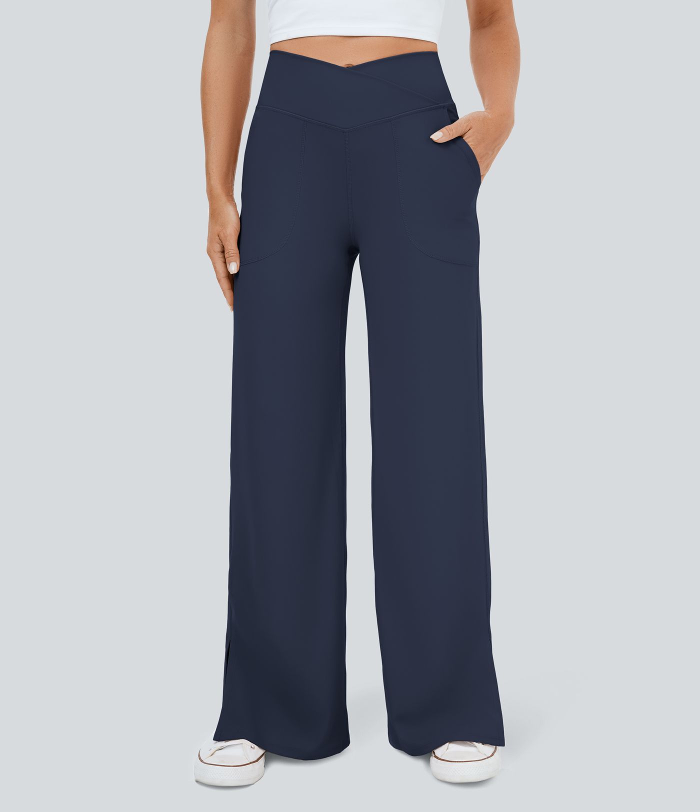 Pantalón recto y ancho Smile con cintura en V con bolsillos y abertura en el bajo