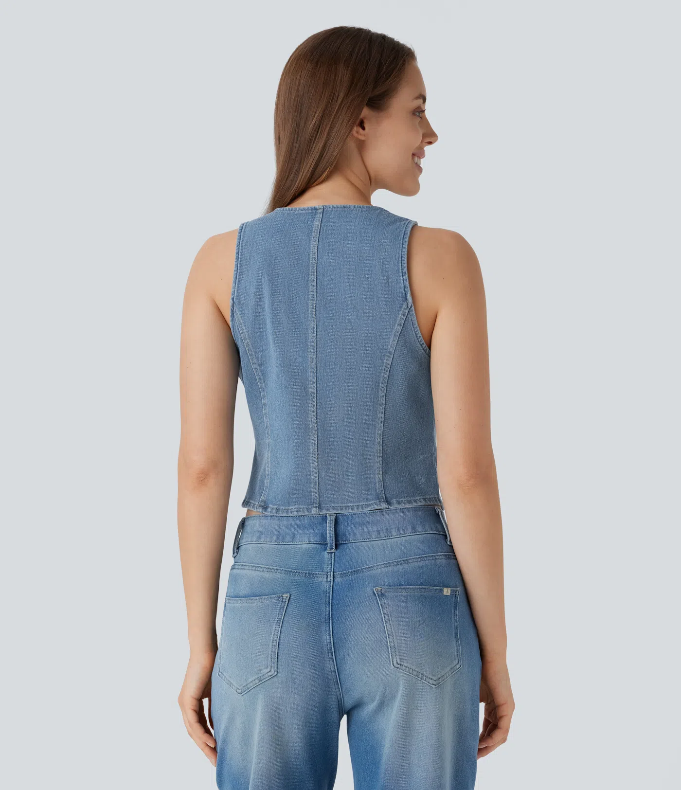 Halara Flex™ - Verwaschene Freizeit-Jeansweste aus elastischem Strick-Denim mit V-Ausschnitt und Knopfleiste