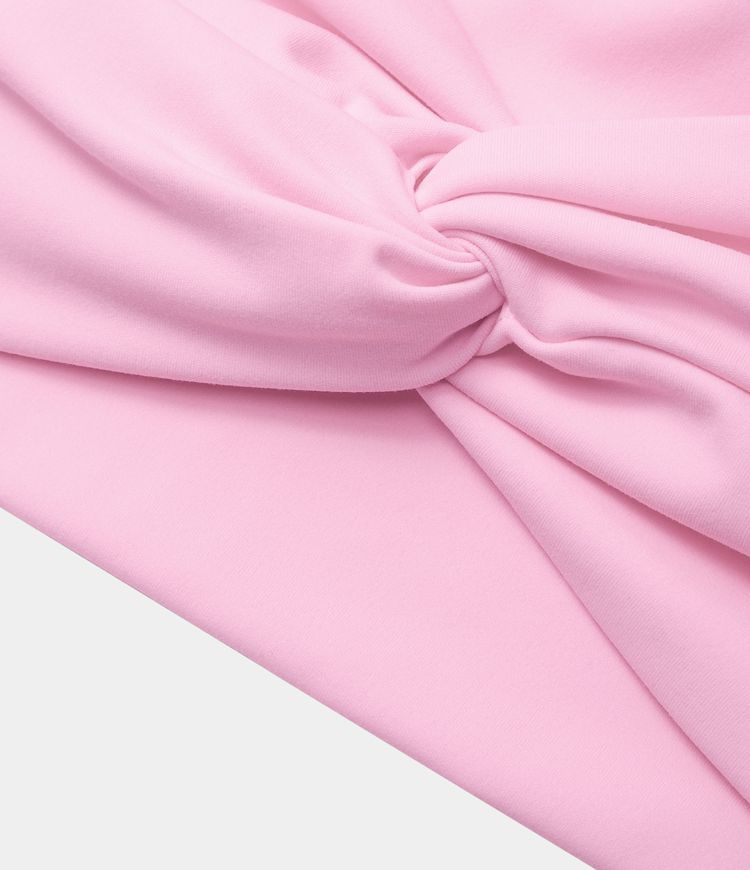 Top corto de yoga SoftlyZero™ Plush afelpado con abertura en copas D-F