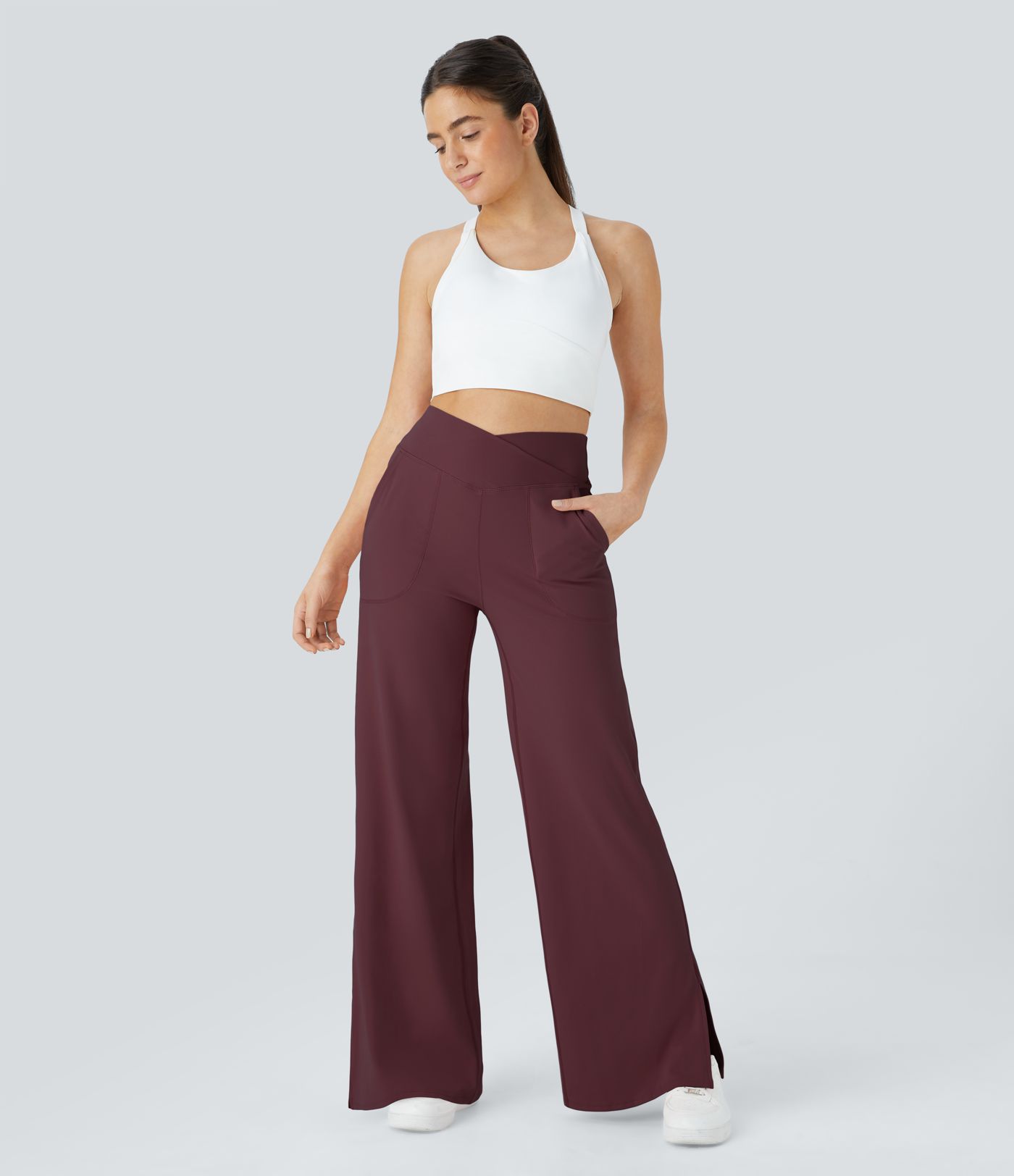 Pantalón recto y ancho Smile con cintura en V con bolsillos y abertura en el bajo