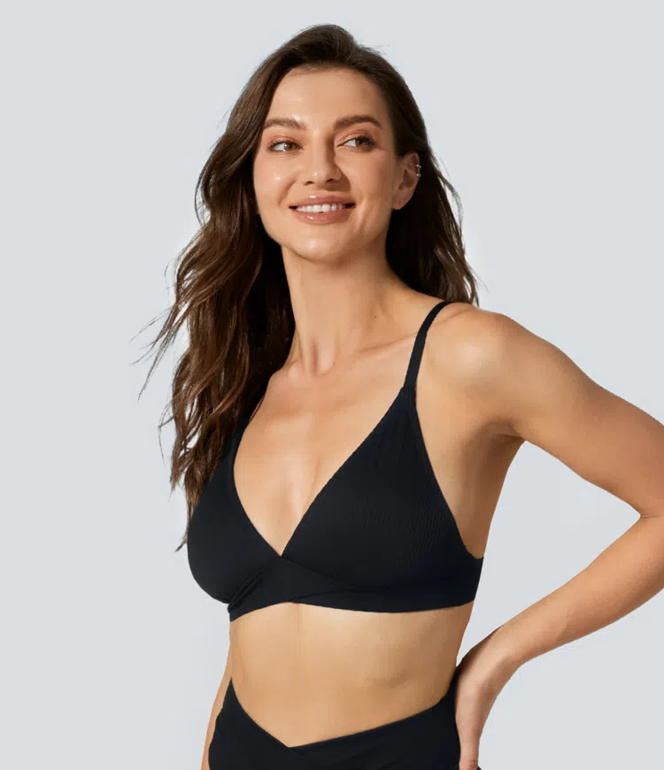 Top bikini dobladillo cruzado tirante ajustable contrastante