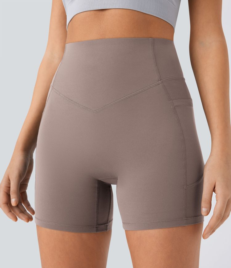 Halara UltraSculpt™ SoCinched pantalones cortos de ciclismo de cintura alta con levantamiento de glúteos, control de abdomen, bolsillos laterales y moldeadores para entrenamiento 5''