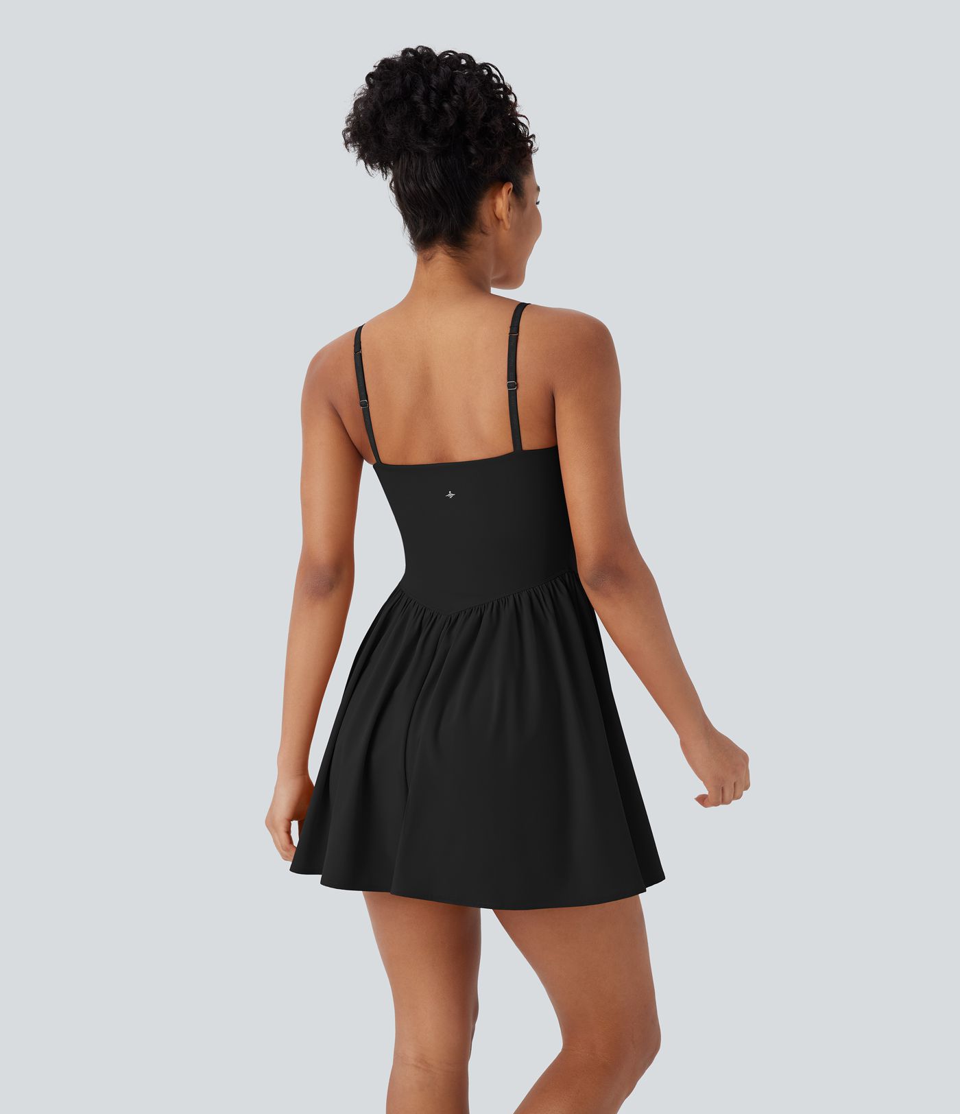 Breezeful™ 2-in-1 Schnelltrocknende Mini Yoga Aktivkleid mit Taschen-Easy Peezy Edition