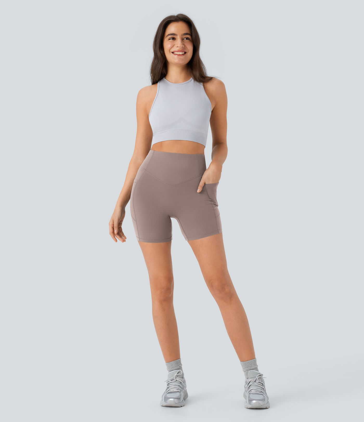 Halara UltraSculpt™ SoCinched pantalones cortos de ciclismo de cintura alta con levantamiento de glúteos, control de abdomen, bolsillos laterales y moldeadores para entrenamiento 5''