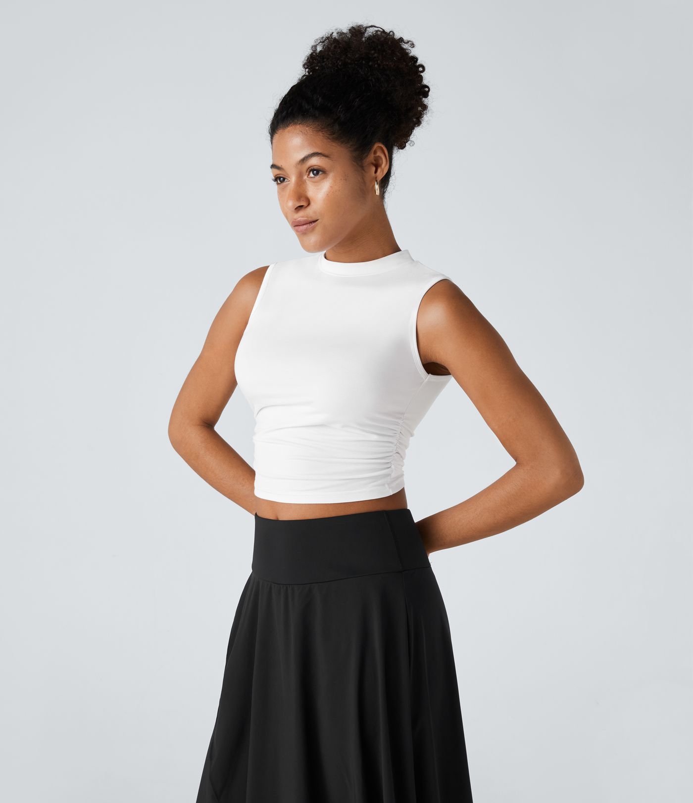 Round neck wrinkle decoration skinny crop casual tank top