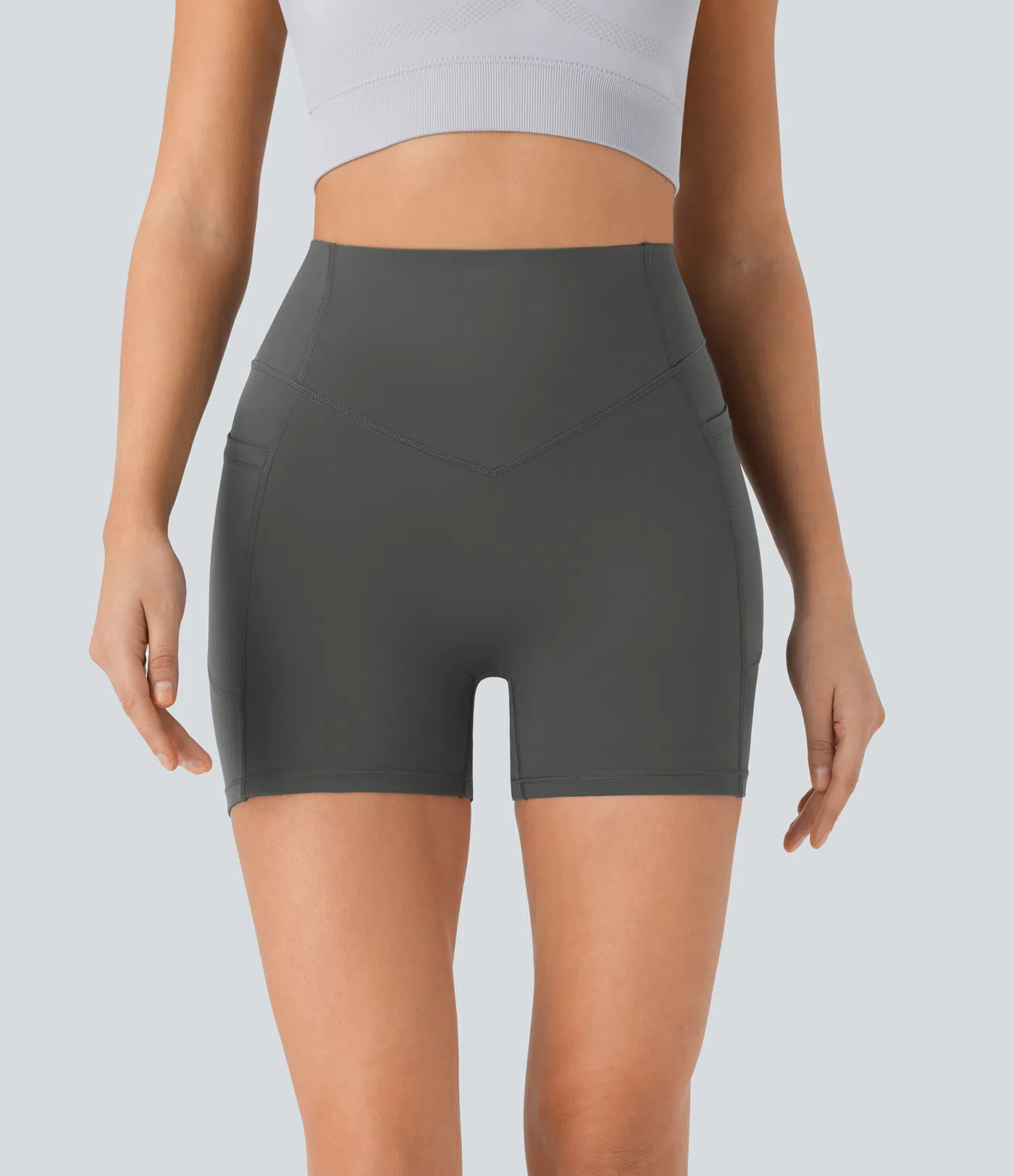 Halara UltraSculpt™ - Formende Workout-Shorts mit hohem Bund, Seitentaschen, Booty-Scrunch und Bauchkontrolle - 12,7 cm