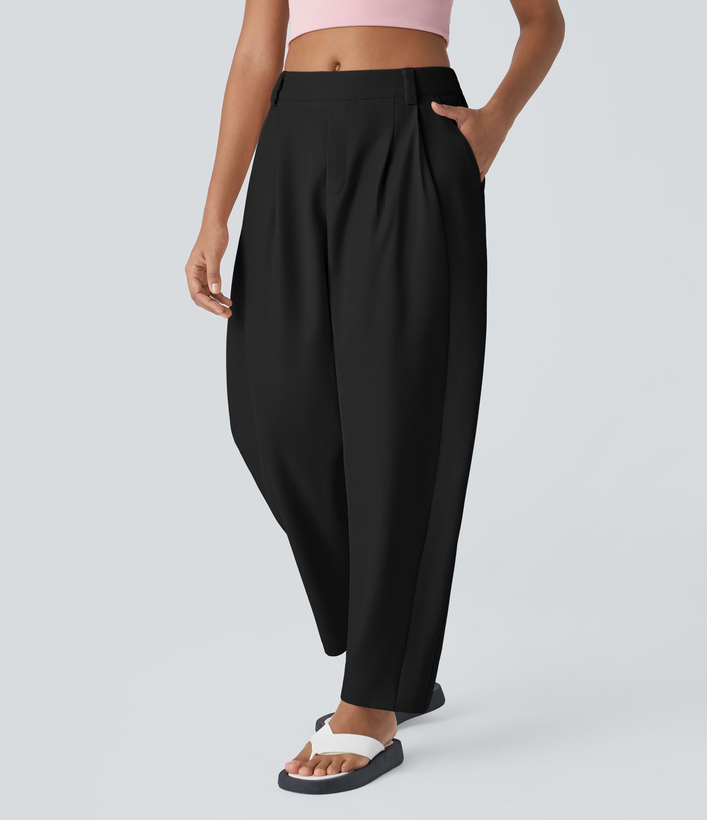 Pantalón oficina pierna barril bolsillo lateral plisado tiro medio