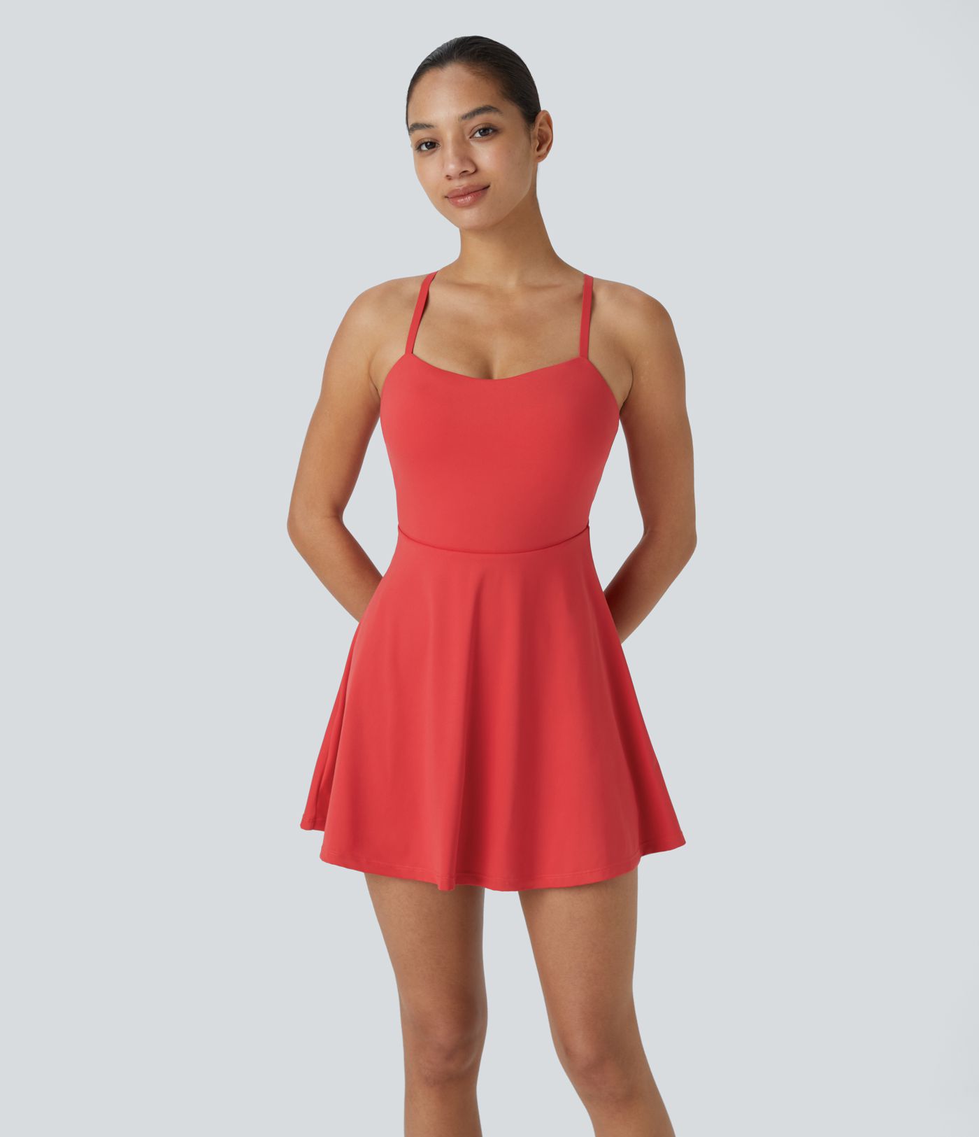 Rückenfreies 2-in-1-Aktivkleid mit verstellbaren Trägern und Taschen – Easy Peezy Edition