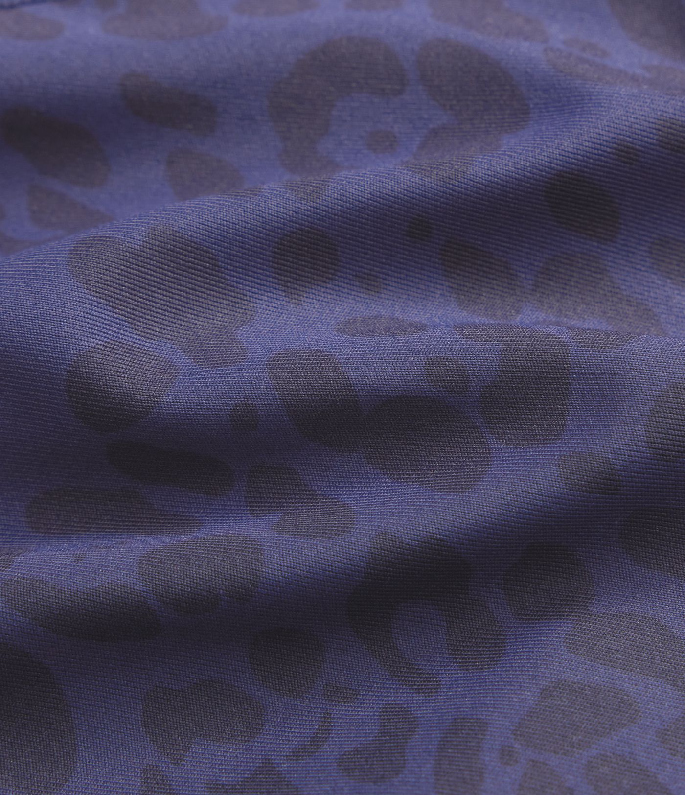 Short de yoga taille haute 10 cm à imprimé léopard avec poches latérales et taille croisée