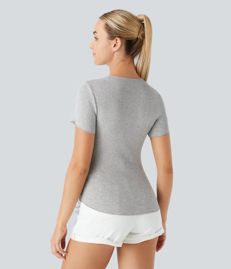 Lässiges T-Shirt mit Rippenmuster, Kordelzug und gewelltem Saum