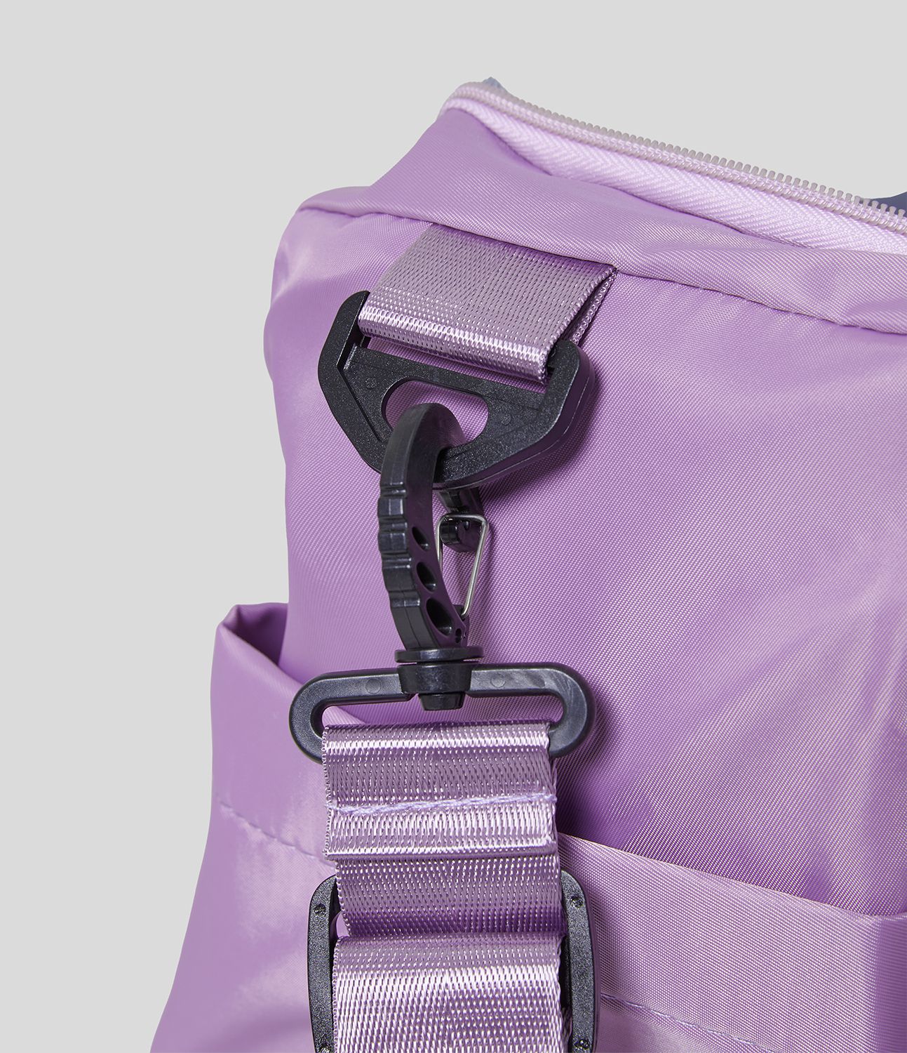 【Kostenloses Geschenk】- Sporttasche mit mehreren Taschen in zufälliger Farbe