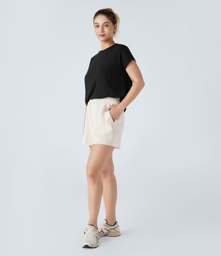 Round Neck Chest Pocket Split Hem Relax Casual T-shirt