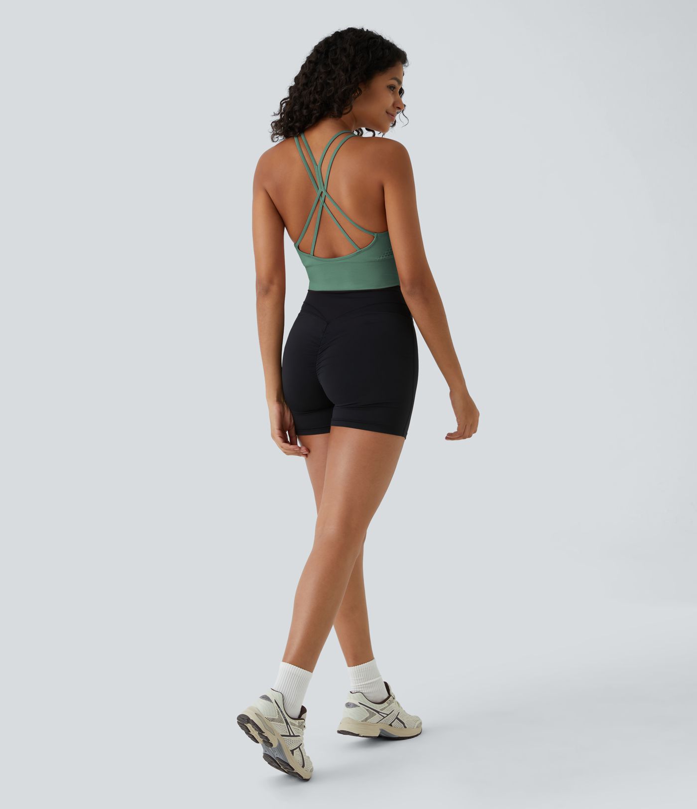 Sujetador deportivo Seamless Flow de sujeción baja, fruncido y tirantes dobles en copas D-F