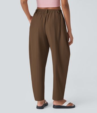 Mellemhøje arbejdsbukser med lommer og lige ben