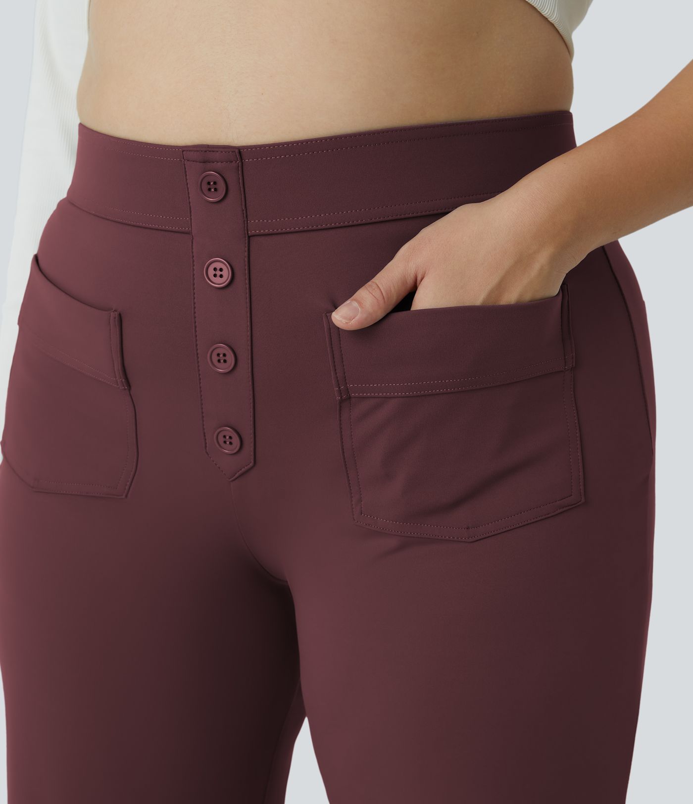 Pantalón tiro alto botón múltiple bolsillo pierna recta talla grande