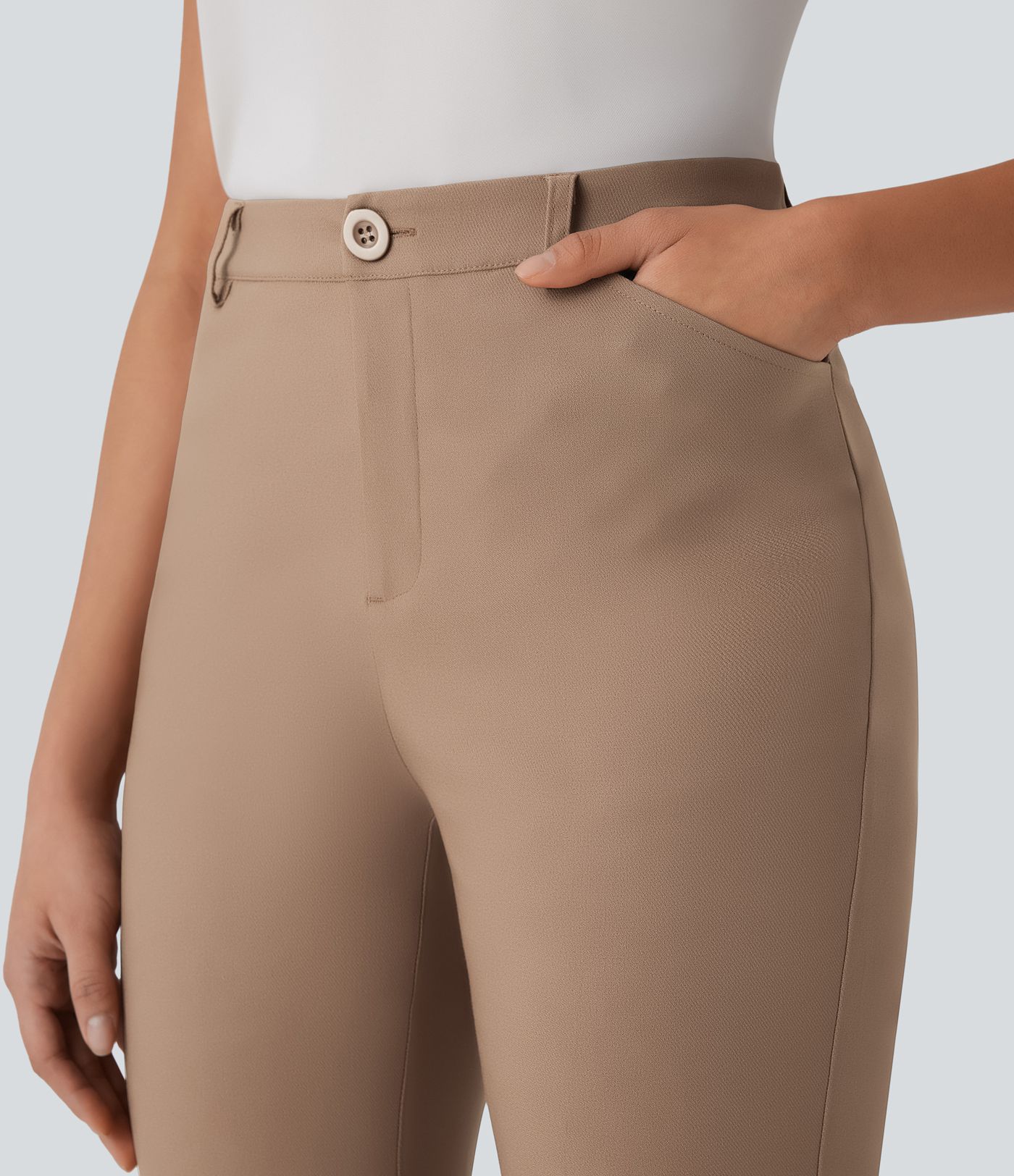 Stoffhose mit mittelhohem Bund, Seitentaschen, Knopfleiste und Reißverschluss