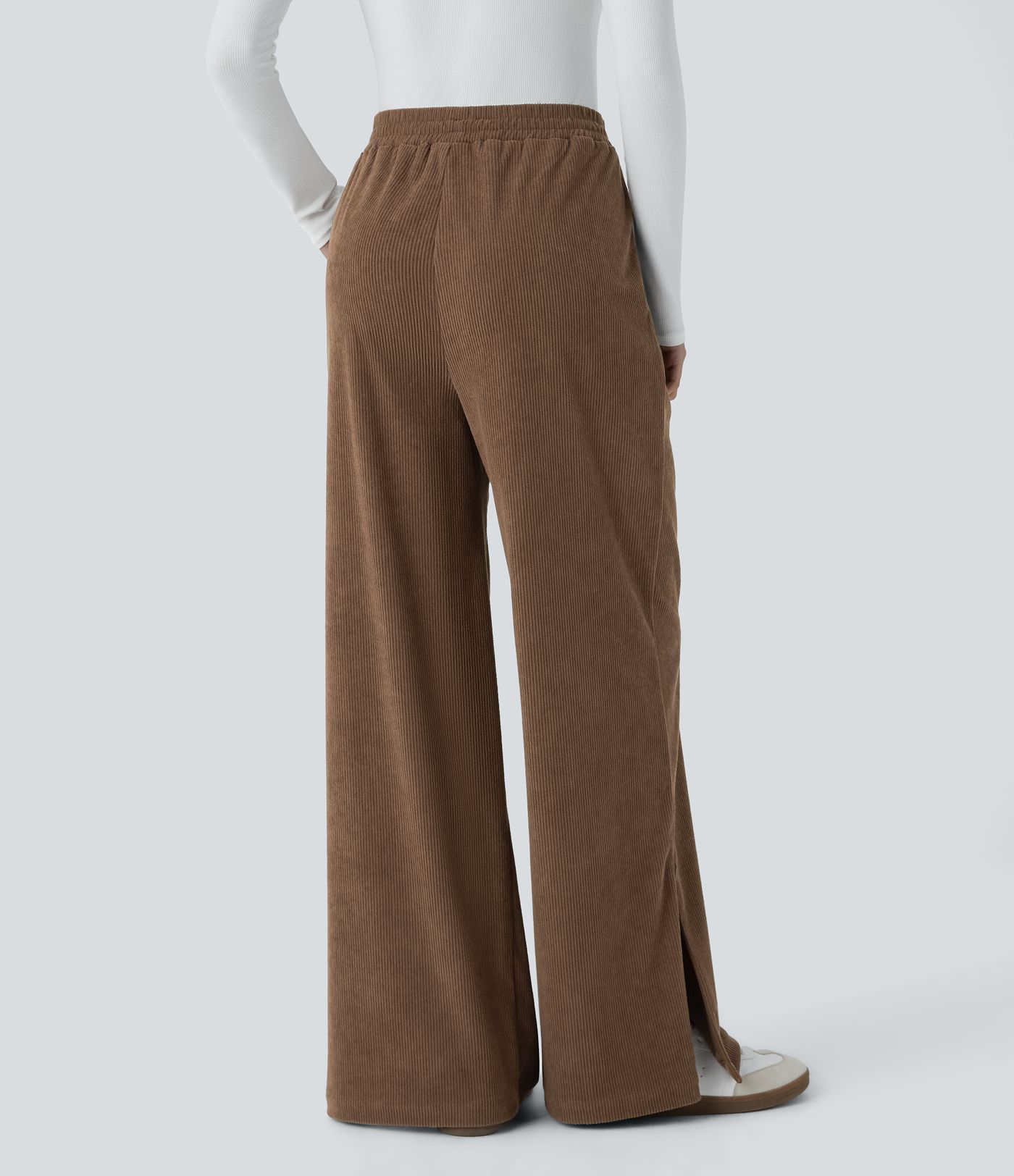 High-waisted corduroy pants with pockets and zipper, straight fit, casual cut