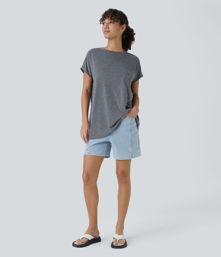 Round Neck Pocket Hem Relax Casual T-Shirt