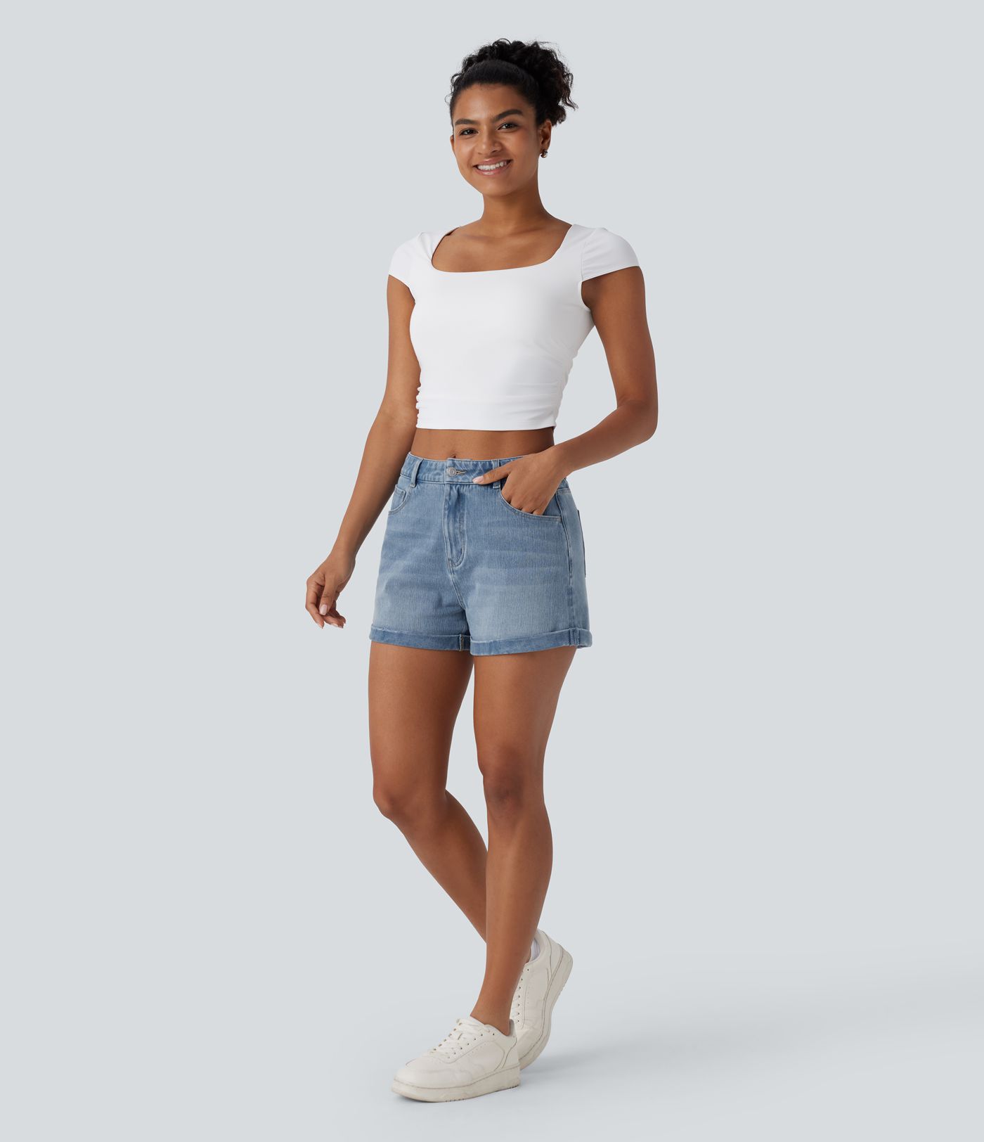 Halara Flex™ Mid Rise Zipper Pockets Denim Casual Shorts 3''