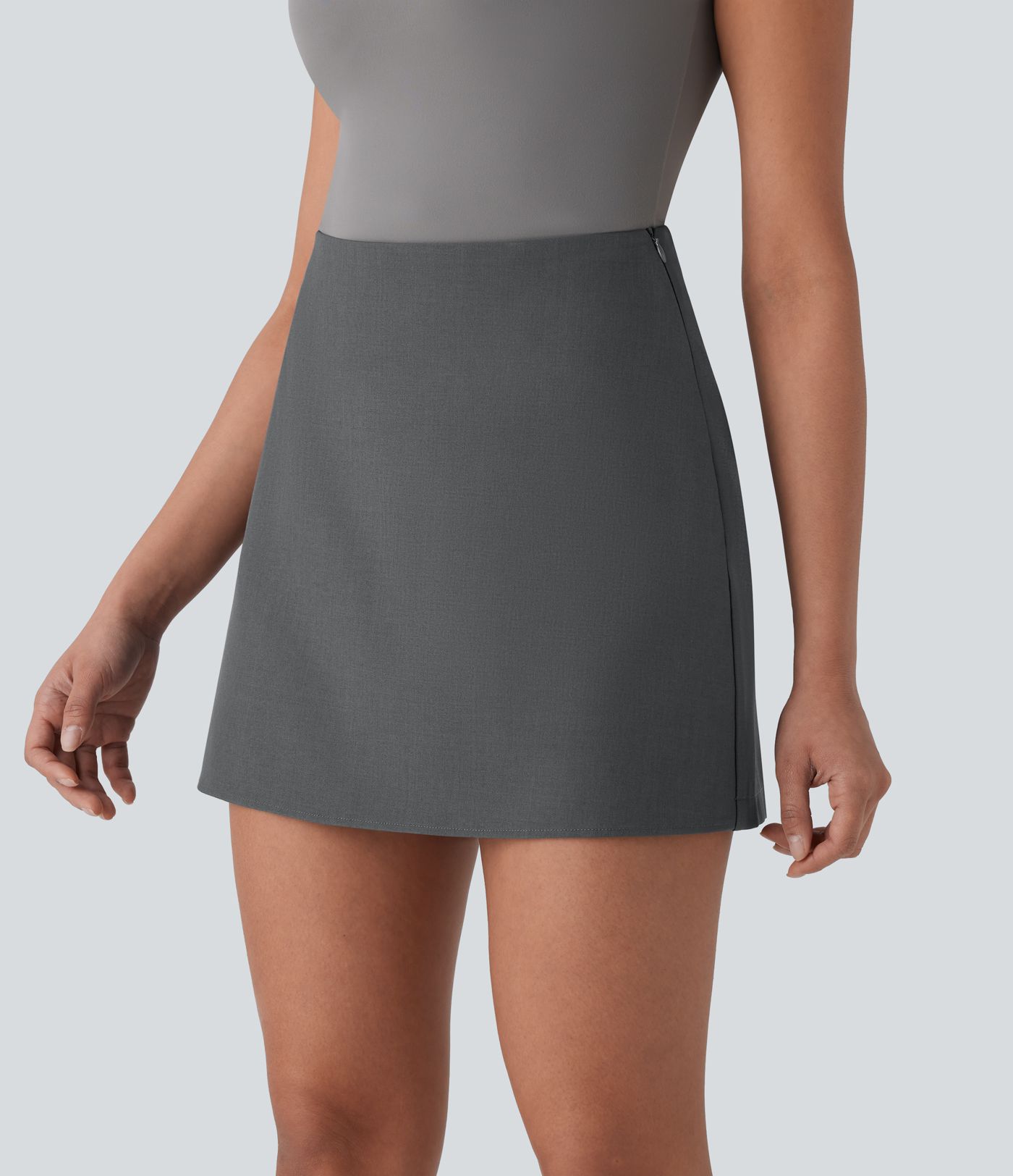 Jupe-short taille haute à fermeture invisible