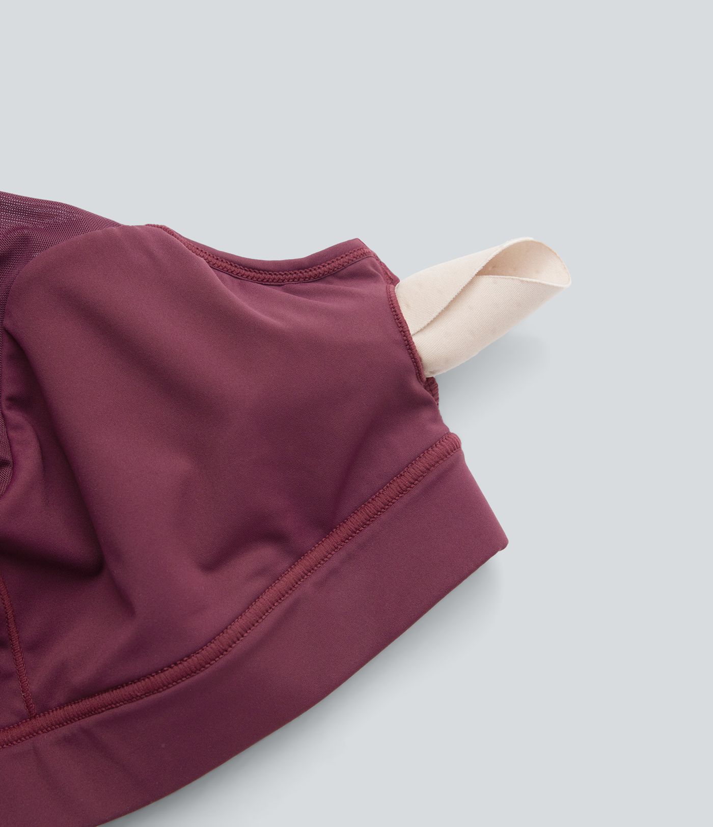 Softlyzero™ Airy Sport-Workout-BH mit mittlerem Support, Racerback, kontrastierendem Netzstoff und Cool-Touch