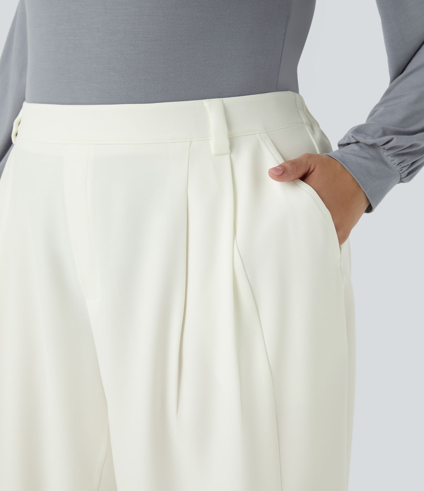 Pantalon grande taille coupe tonneau taille moyenne avec plis et poches latérales