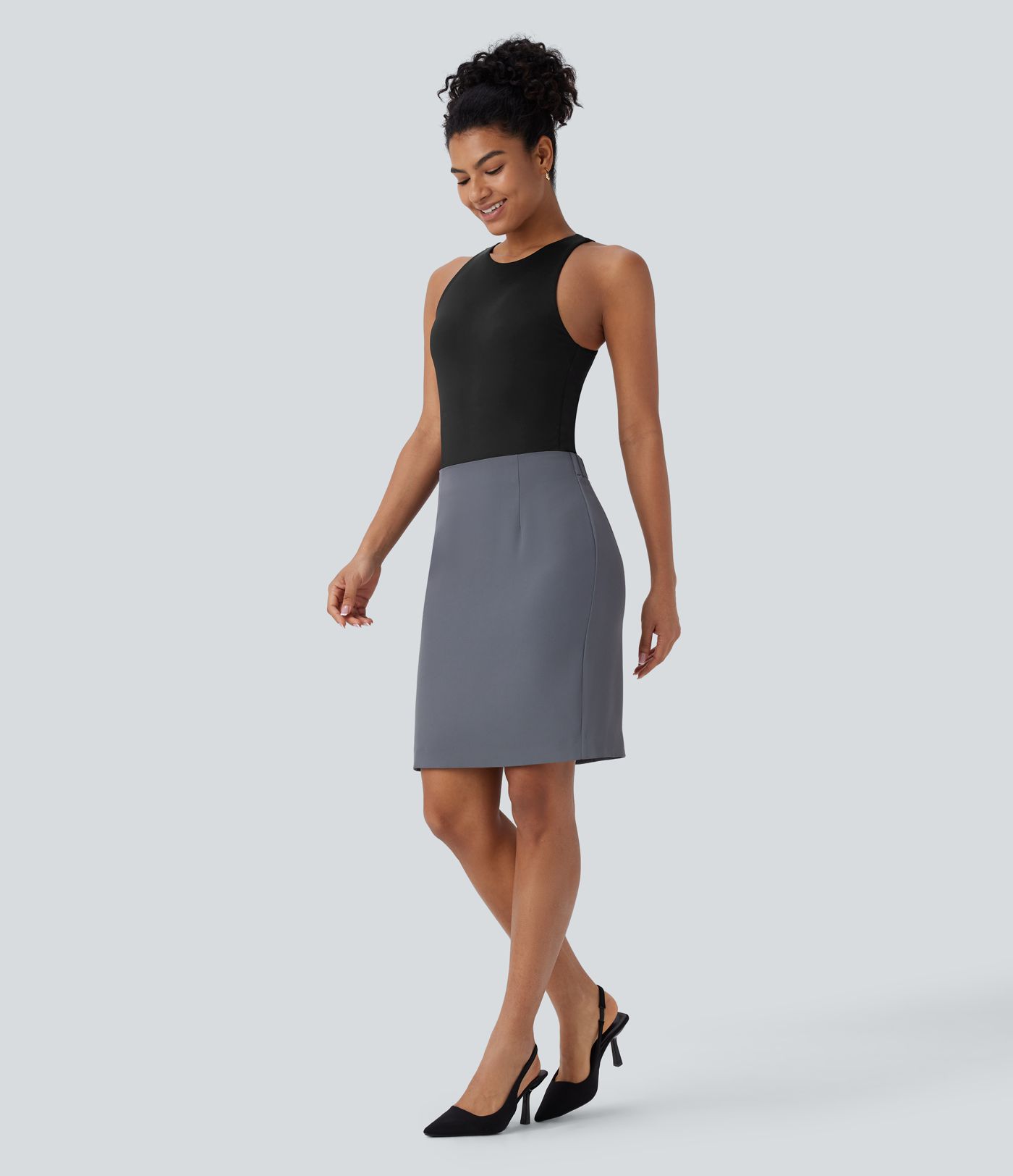 Schmaler, ärmelloser Arbeits-Body mit Druckknöpfen und Rundhalsausschnitt