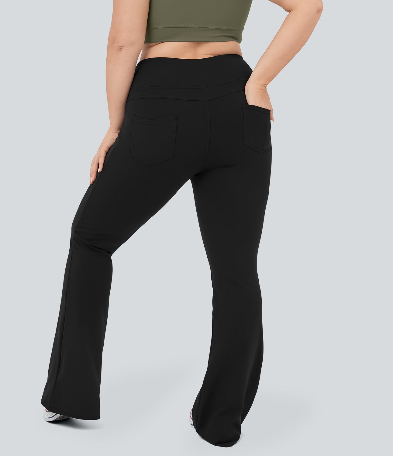 DayStretch - Ausgestellte Yoga-Leggings mit hohem Bund und Seitentaschen - Plus Size