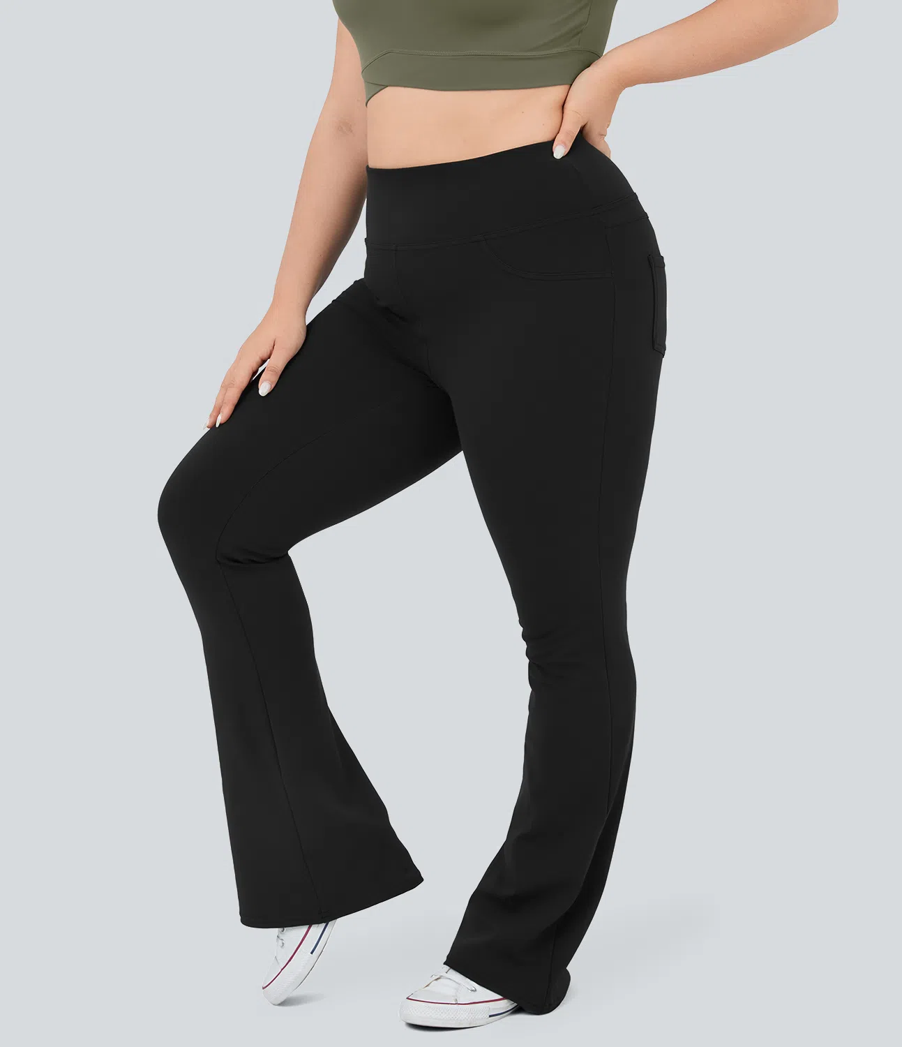 DayStretch - Ausgestellte Yoga-Leggings mit hohem Bund und Seitentaschen - Plus Size