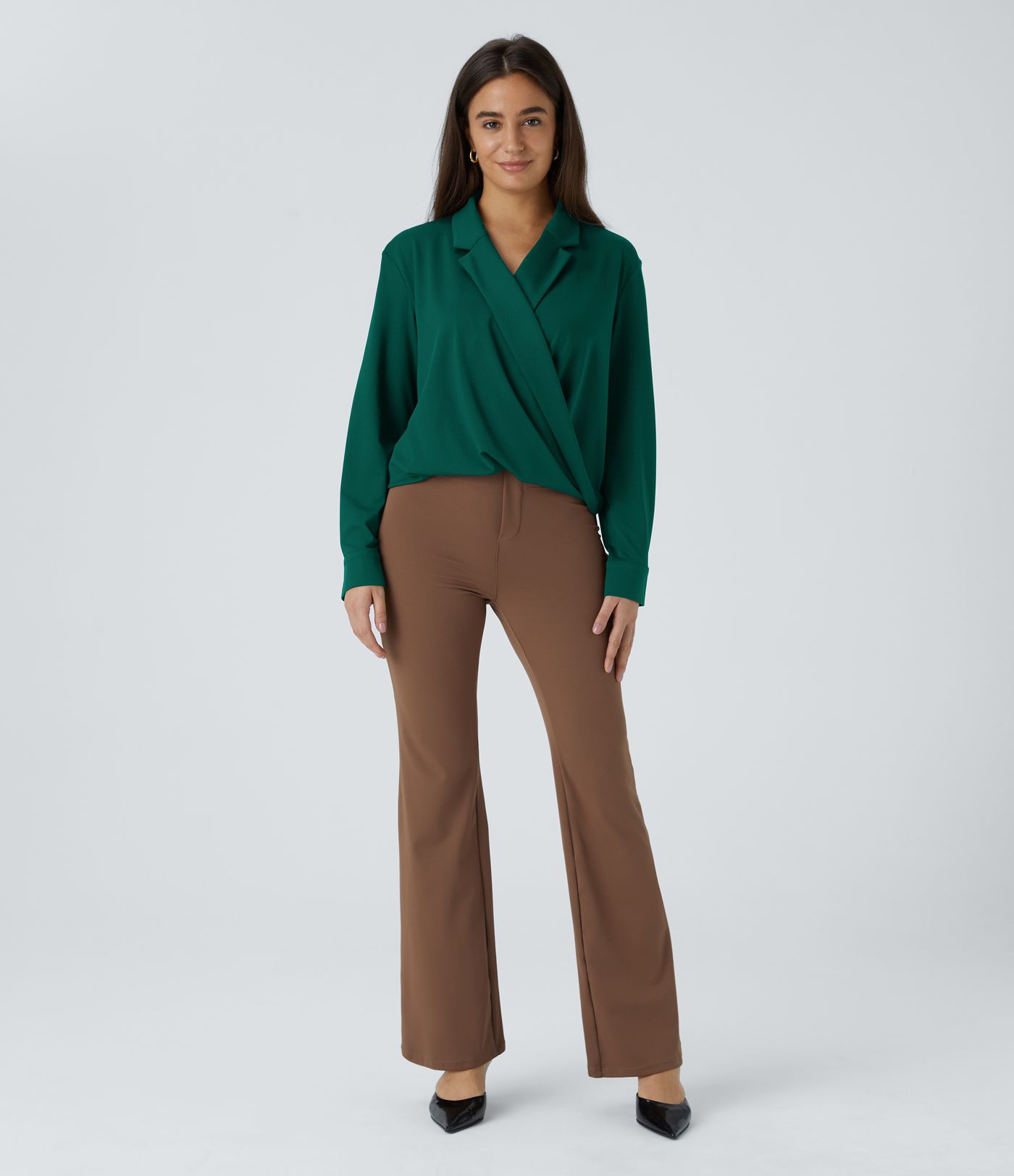 Chemise de travail à col cranté, coupe croisée et manches longues