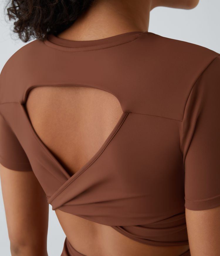 Robe de sport danse mini évasée à découpes A-C