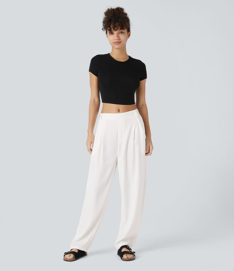 Pantalón oficina pierna barril bolsillo lateral plisado tiro medio