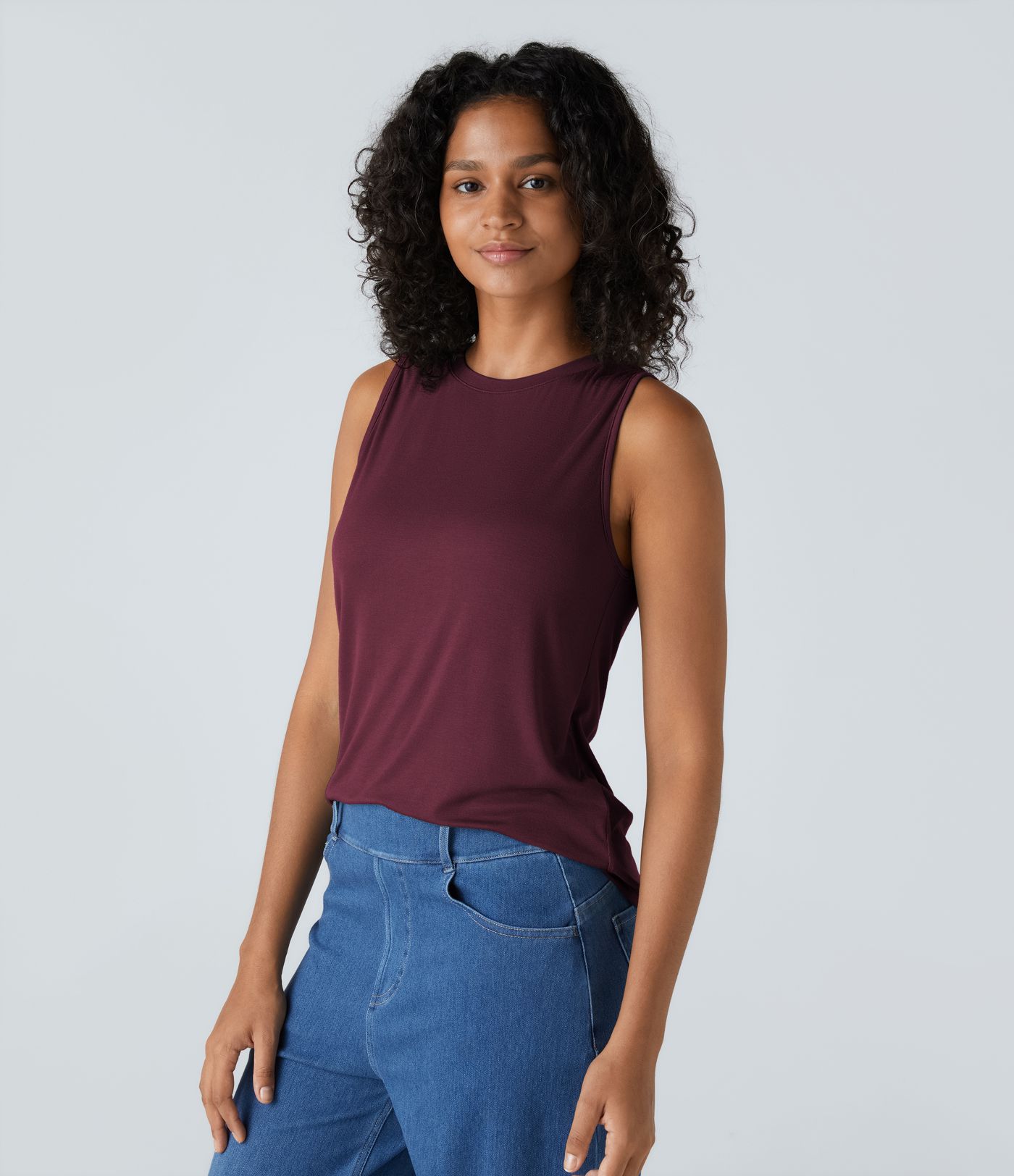 Geripptes Basic-Tanktop mit Rundhalsausschnitt und lässigem Schnitt