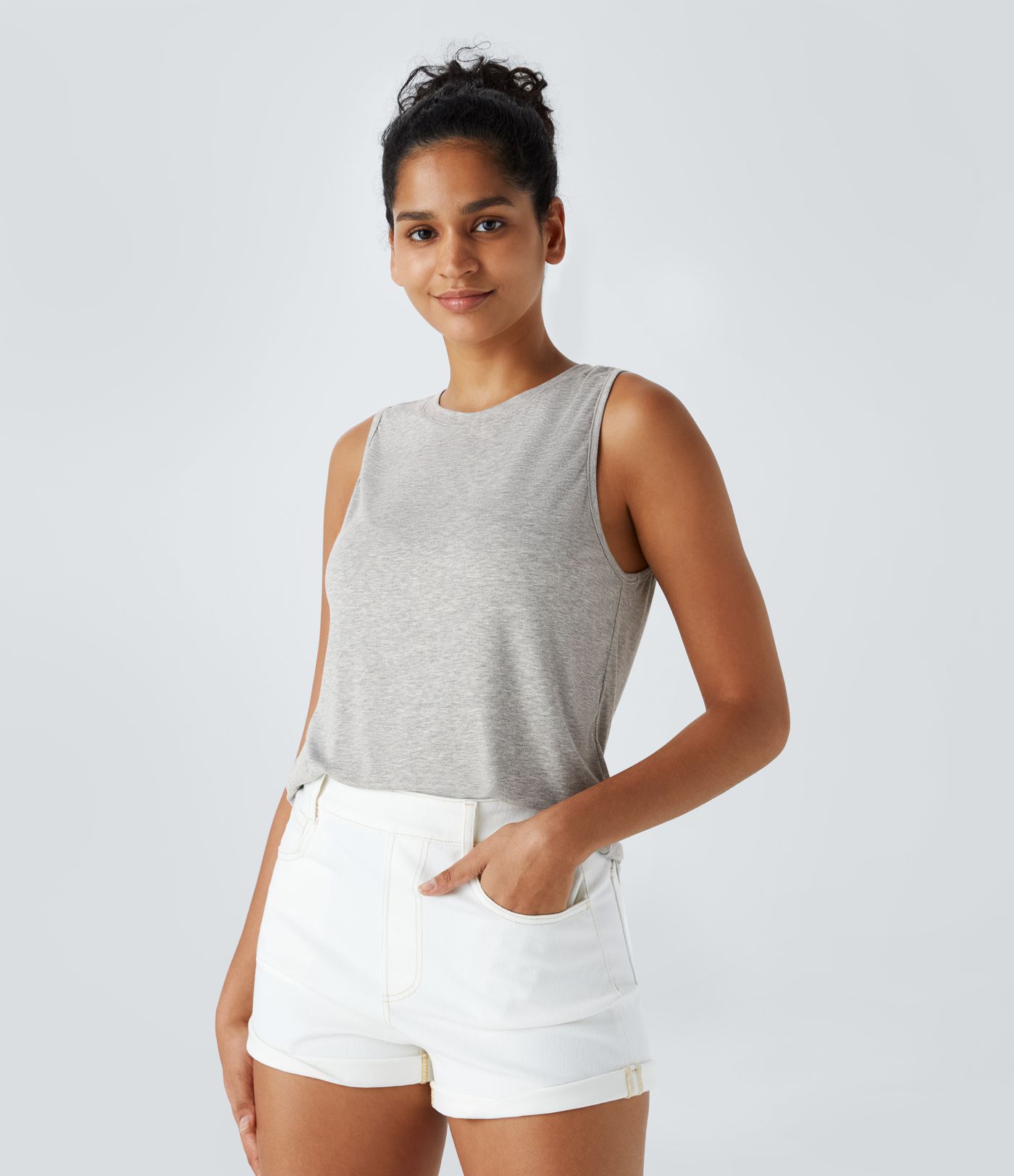 Žebrovaný top bez rukávů s kulatým výstřihem pro volný čas