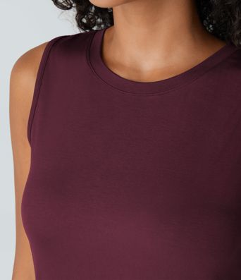 Geripptes Basic-Tanktop mit Rundhalsausschnitt und lässigem Schnitt