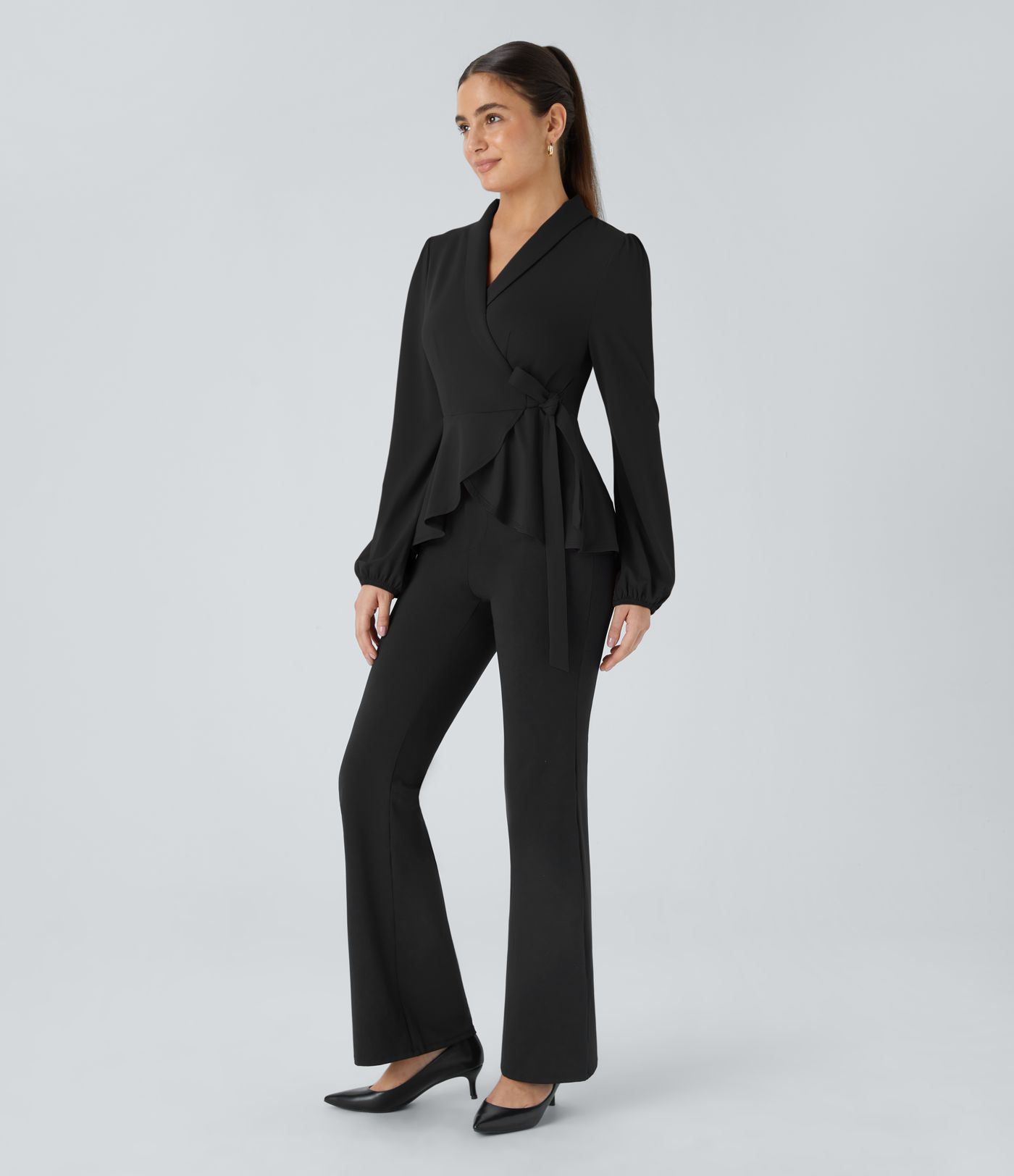 Blusa oficina cuello chal lazo lateral cruzado dobladillo volante