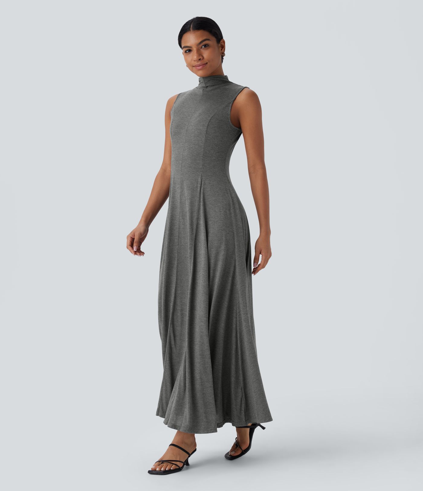 Ärmelloses, fließendes Midi-Resort-Kleid mit Stehkragen