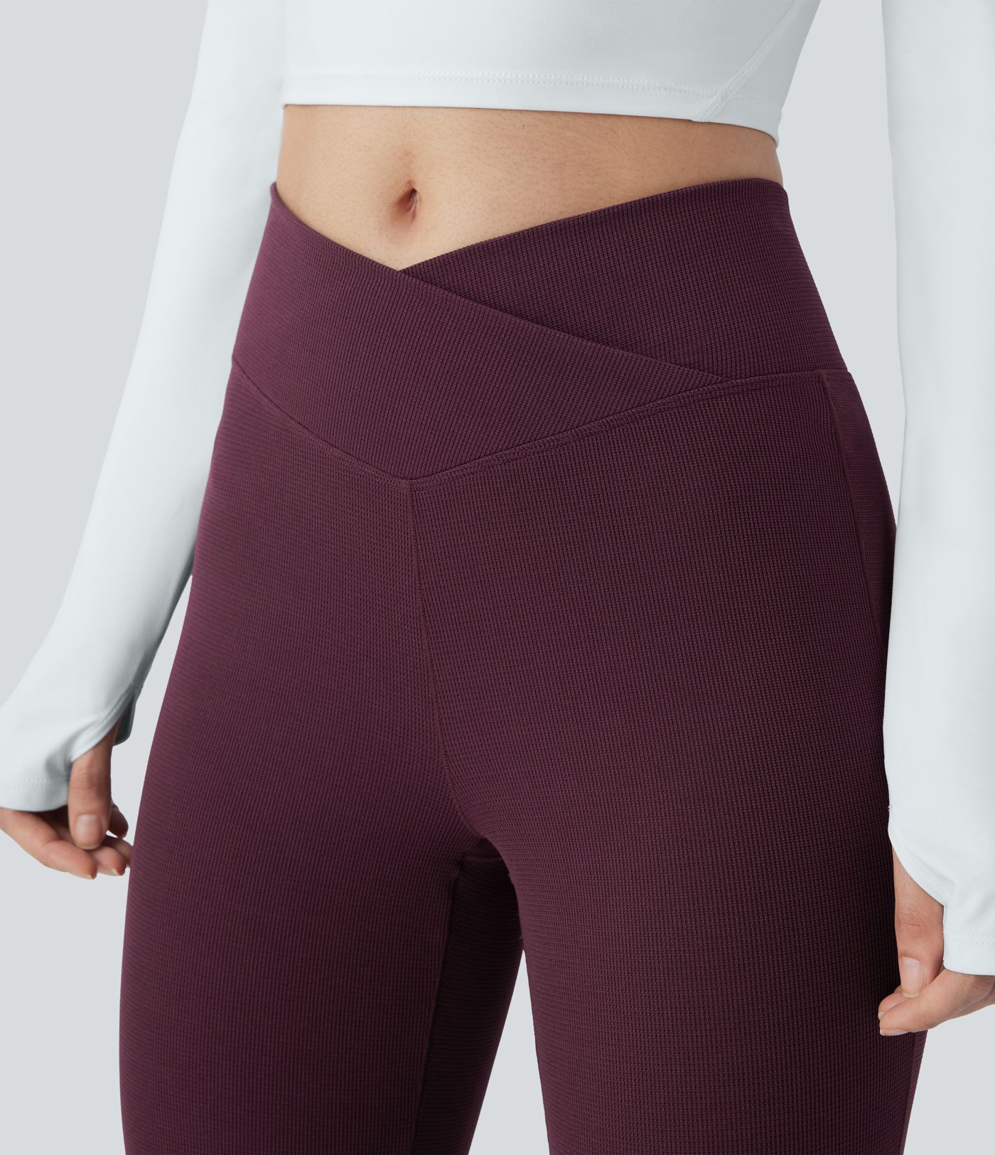 Pantaloni casual evazați cu talie înaltă și buzunare tip waffle