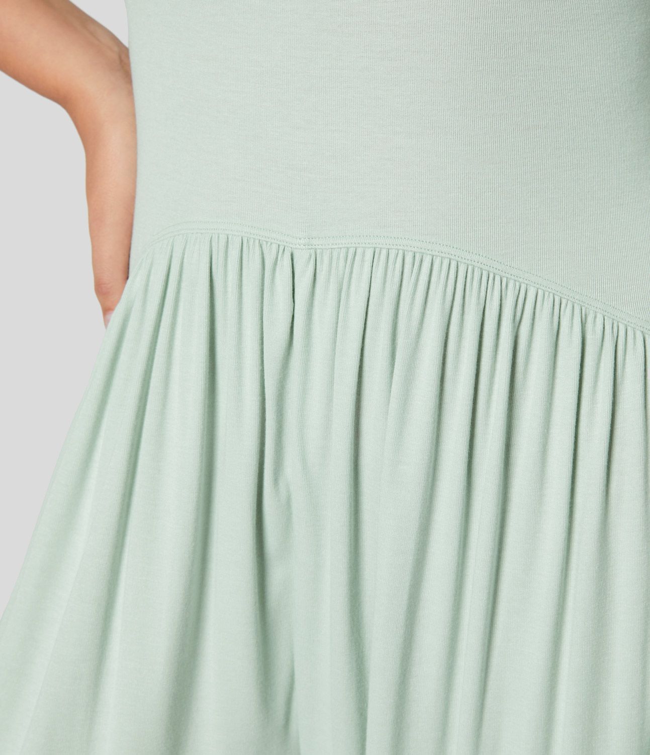 Ολόσωμη φόρμα με ραβδωτό σωλήνα, χωρίς πλάτη και πλαϊνή τσέπη, σε casual στιλ