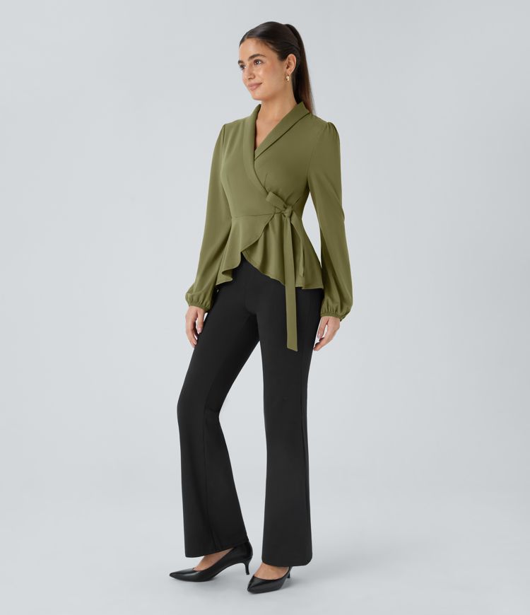 Blouse de travail à col châle, effet cache-cœur, lien sur le côté et ourlet à volants