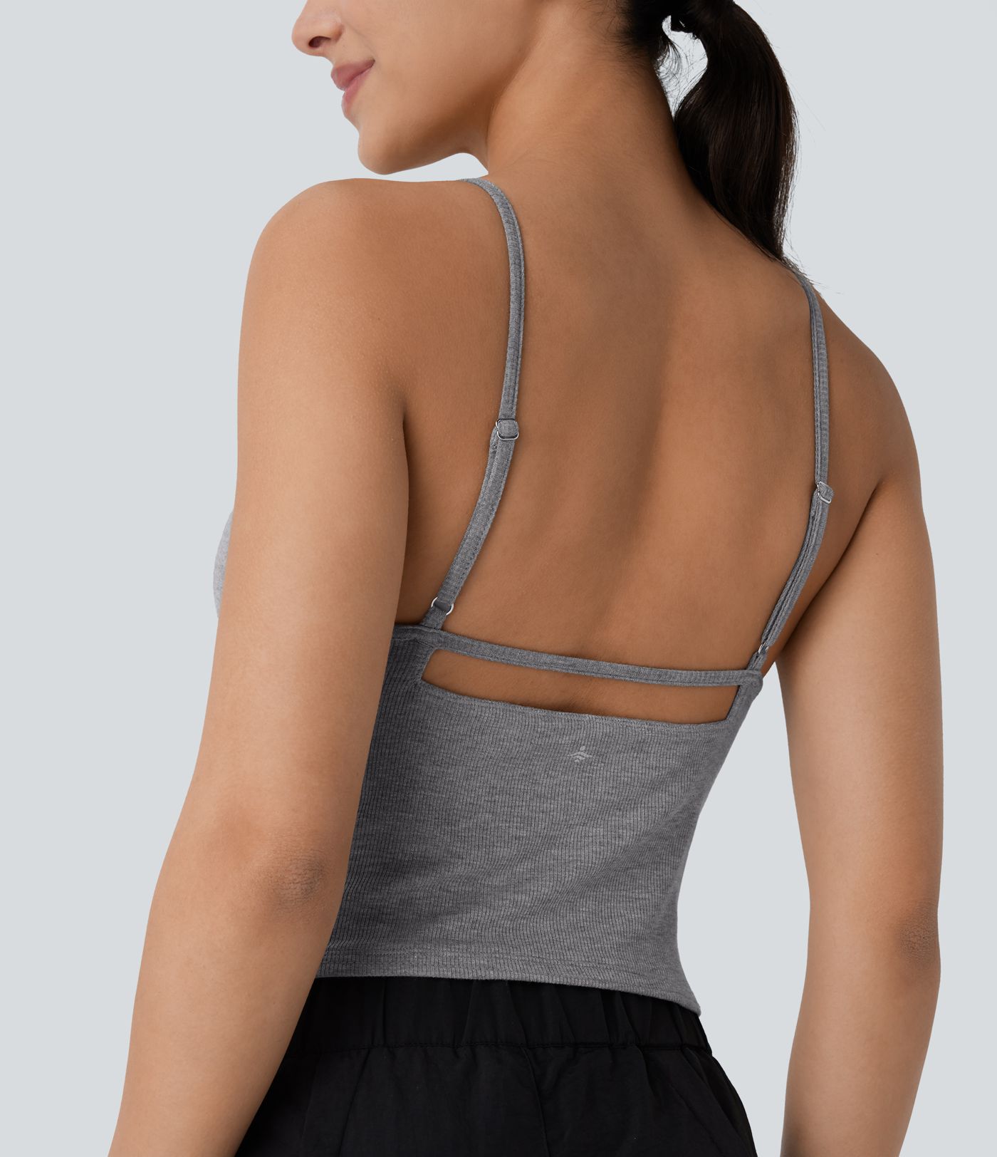 Hochelastisches, hautfreundliches, rückenfreies Yoga-Tanktop mit Rundhalsausschnitt, verstellbaren Trägern und Cut-Outs