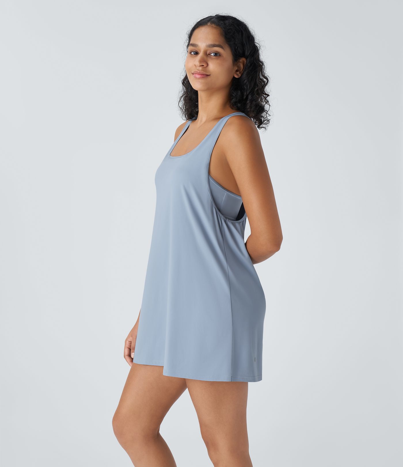 Ärmelloses, 2-teiliges Mini-Yoga-Aktivkleid mit U-Ausschnitt, Racerback und Seitentaschen