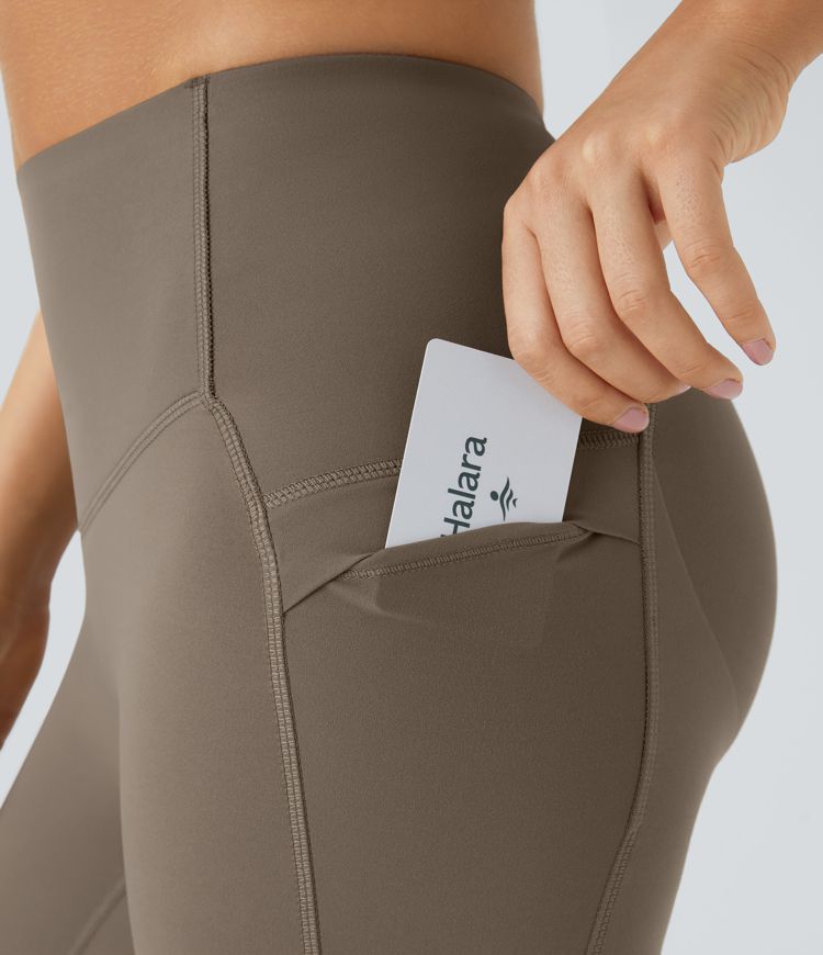 Halara UltraSculpt™ SoCinched leggings de yoga taille haute avec poches, qui rehaussent les fessiers et sculptent le ventre