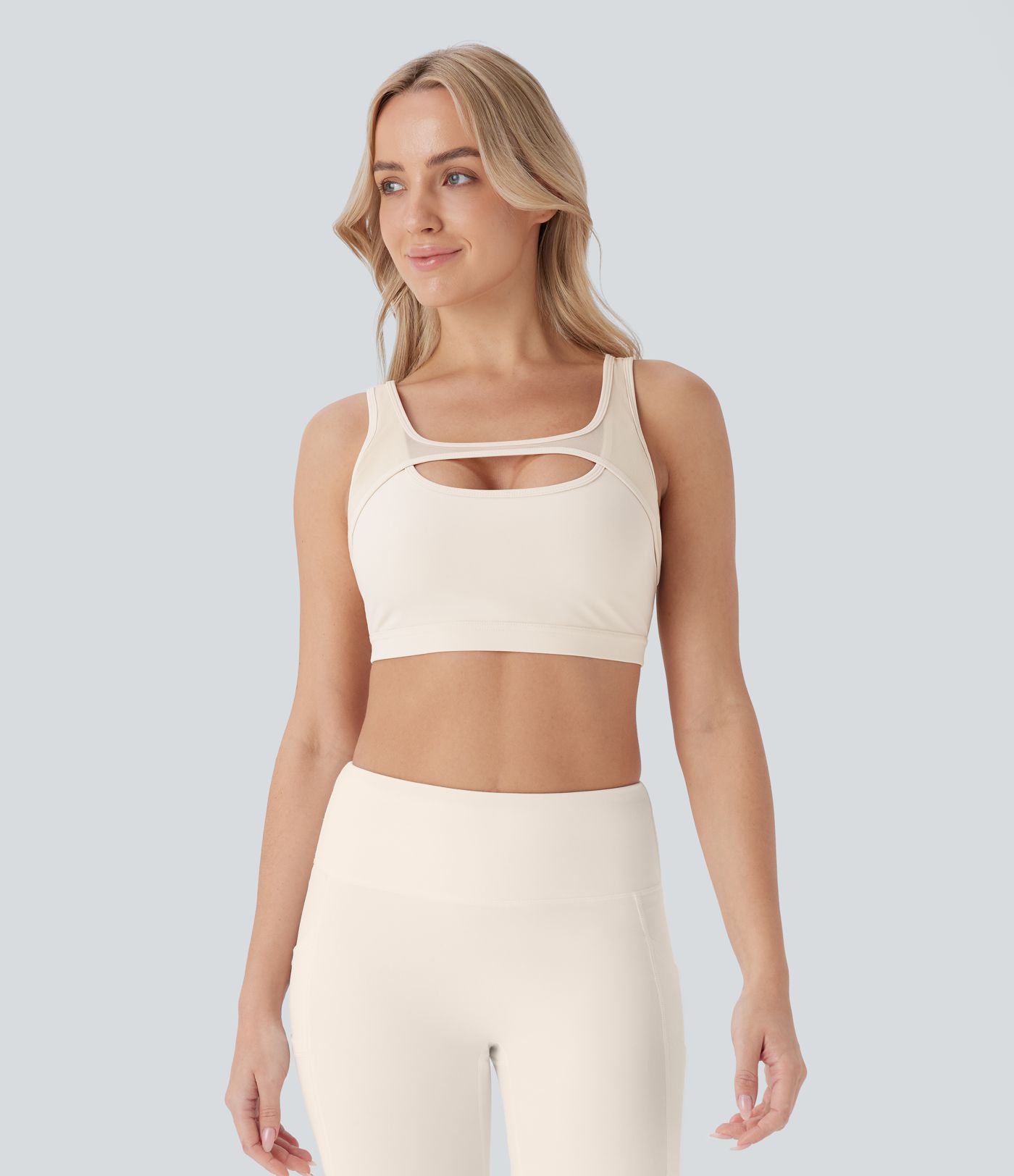 Softlyzero™ Plush - Rückenfreier Yoga-Sport-BH mit leichtem Support und kontrastierendem Mesh