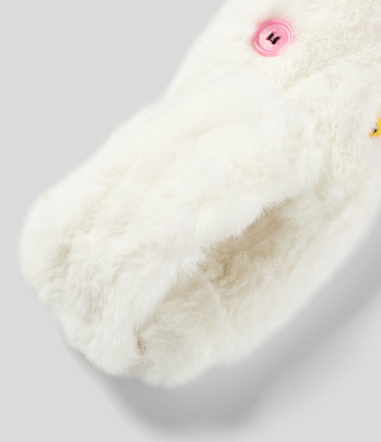 Bufanda con botones decorativos